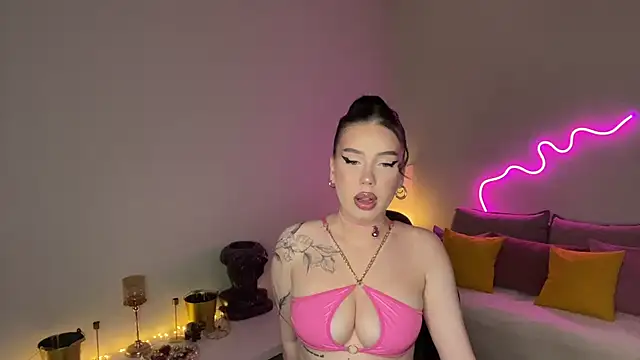 Snapshot of mistress_of_hearts chatting on May 24, 2026, 7:30 pm mistress of hearts online show from May 24, 2026, 7:30 pm