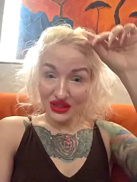 Snapshot of KateMonroe chatting on May 8, 2026, 8:58 pm KateMonroe online show from May 8, 2026, 8:58 pm