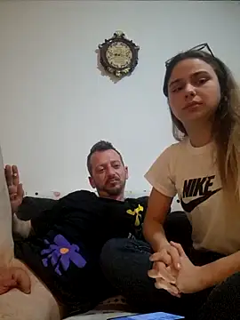 Snapshot of raducori chatting on March 14, 2026, 9:09 pm raducori online show from March 14, 2026, 9:09 pm