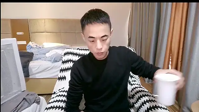 Tsia-Die online show from December 14, 2025, 4:29 am