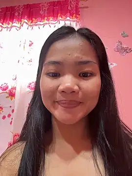 Snapshot of princess_janine chatting on October 23, 2025, 12:10 am princess janine online show from October 23, 2025, 12:10 am