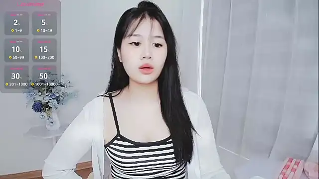 -Rose-Lucky- online show from November 4, 2025, 1:27 am