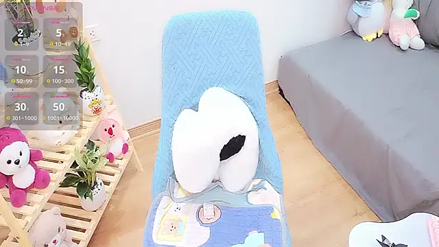 -Rose-Lucky- online show from April 15, 2026, 1:34 am