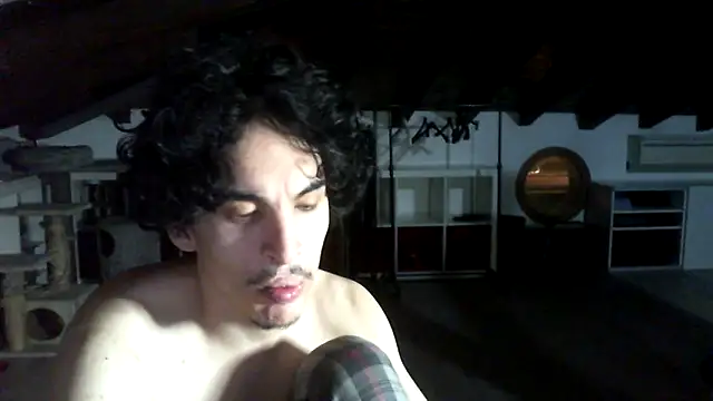 juandipietroz1 online show from March 25, 2026, 6:25 pm