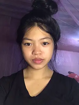 Thy00   online show from October 4, 2025, 8:23 am