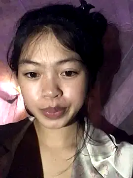 Thy00   online show from October 12, 2025, 2:05 pm