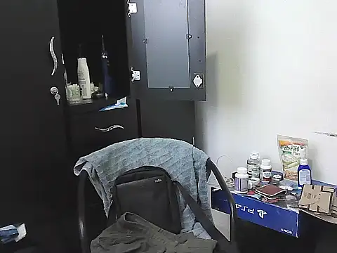 morenocabro10 online show from February 2, 2026, 5:44 pm