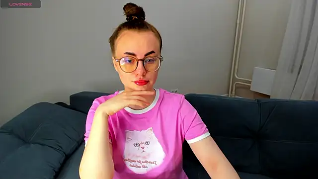MewStella online show from May 12, 2026, 7:33 pm