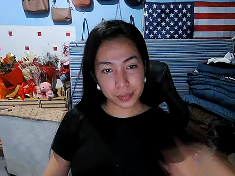 Snapshot of NicoleRoseTS chatting on February 28, 2026, 9:10 am NicoleRoseTS online show from February 28, 2026, 9:10 am