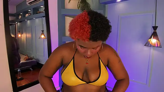 NanyMoreno online show from April 13, 2026, 8:03 pm