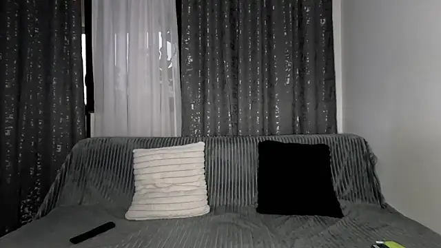 Gold Alpha Boy online show from November 10, 2025, 2:05 pm