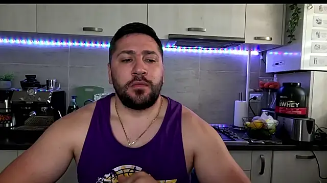 Snapshot of Gold_Alpha_Boy chatting on June 21, 2026, 5:21 am Gold Alpha Boy online show from June 21, 2026, 5:21 am