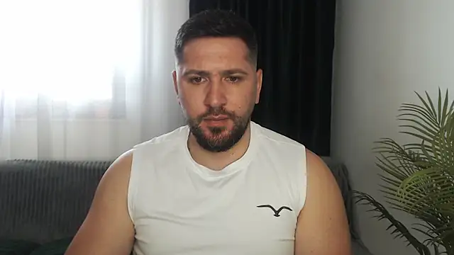 Snapshot of Gold_Alpha_Boy chatting on July 9, 2026, 8:29 am Gold Alpha Boy online show from July 9, 2026, 8:29 am
