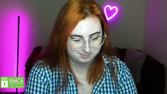 Alicia love00 online show from November 17, 2025, 6:24 pm