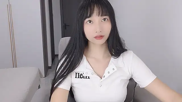 Lisa-3333 online show from September 15, 2025, 3:12 pm