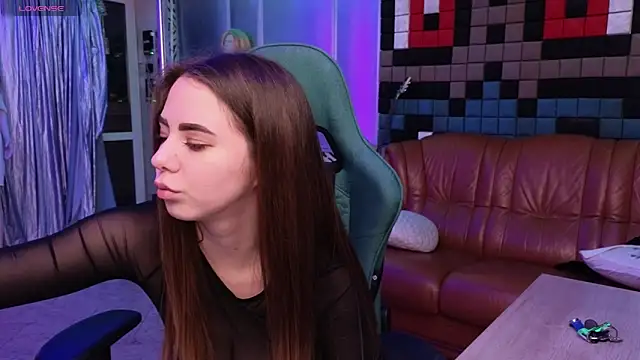 IvoryWood  online show from November 29, 2025, 11:46 am