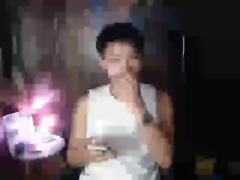 Snapshot of Helleron chatting on November 16, 2025, 5:07 pm Helleron online show from November 16, 2025, 5:07 pm