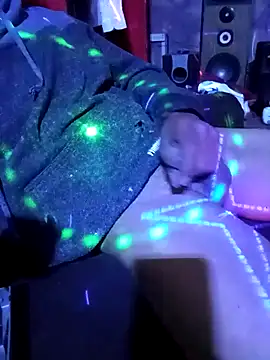 Oaxhot online show from October 30, 2025, 7:10 am