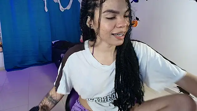 kitty aikooo online show from November 1, 2025, 6:48 am