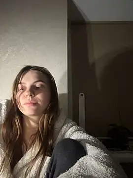 Snapshot of Delilah_Leila chatting on November 20, 2025, 9:47 pm Delilah Leila online show from November 20, 2025, 9:47 pm