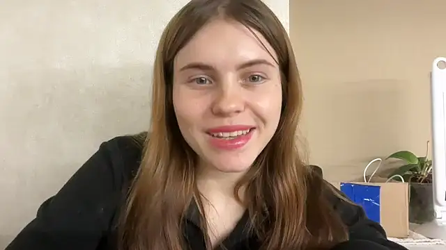 Snapshot of Delilah_Leila chatting on November 24, 2025, 9:47 pm Delilah Leila online show from November 24, 2025, 9:47 pm