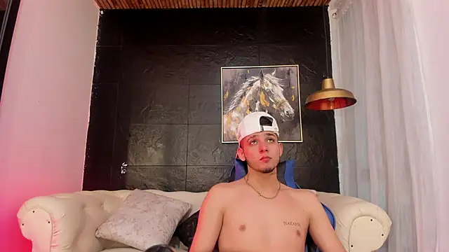 Mathewboy1 online show from October 5, 2025, 12:14 pm