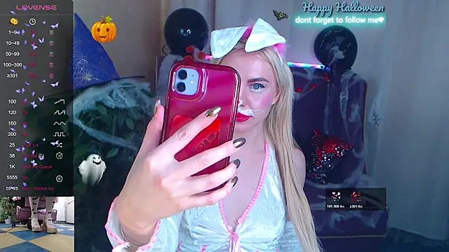 LiSinDoll online show from October 31, 2025, 7:31 am