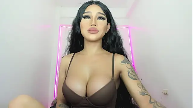 DazzlingDivaLiza online show from April 5, 2026, 1:36 am