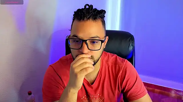 Snapshot of Ernesto-Rodriguez82 chatting on April 18, 2026, 7:58 pm Ernesto-Rodriguez82 online show from April 18, 2026, 7:58 pm