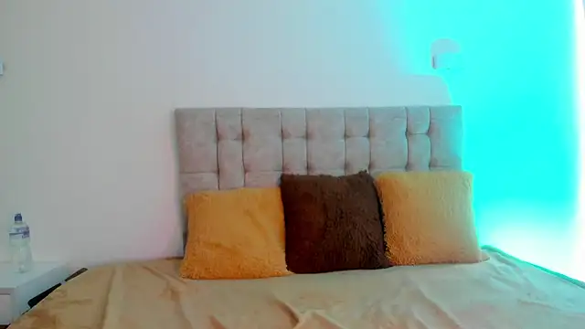 Dakota Mars online show from November 6, 2025, 12:39 pm