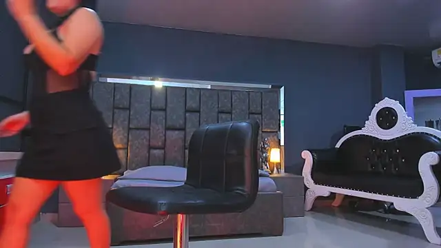 Cata Joness online show from September 20, 2025, 4:24 am