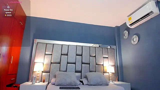 Cata Joness online show from September 26, 2025, 4:16 am