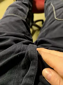 fergi1999 online show from January 8, 2026, 9:33 am