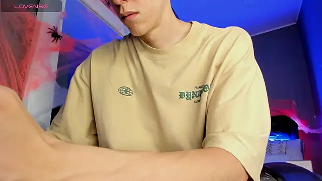 Jhon snow22 online show from October 28, 2025, 1:14 pm