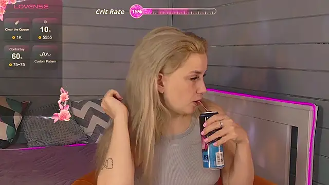 Snapshot of Crystal_Jull chatting on September 14, 2025, 11:09 am Crystal Jull online show from September 14, 2025, 11:09 am