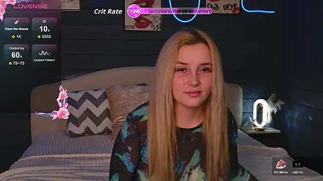 Snapshot of Crystal_Jull chatting on November 3, 2025, 7:04 pm Crystal Jull online show from November 3, 2025, 7:04 pm