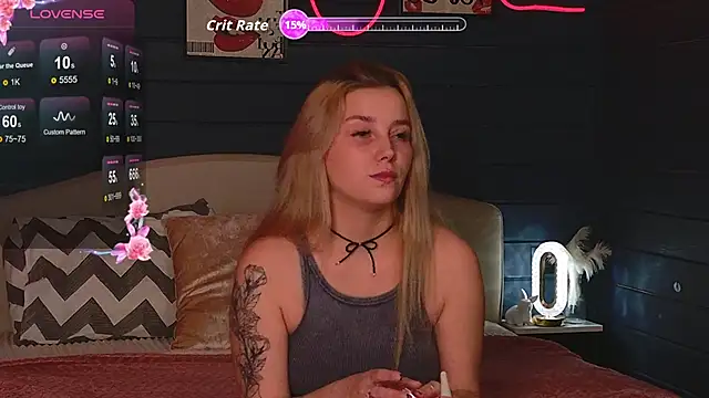 Snapshot of Crystal_Jull chatting on November 6, 2025, 4:41 pm Crystal Jull online show from November 6, 2025, 4:41 pm