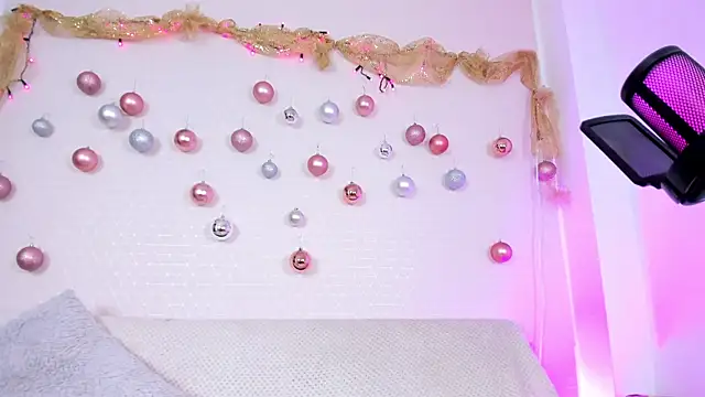 missweetpeach online show from December 18, 2025, 11:44 pm