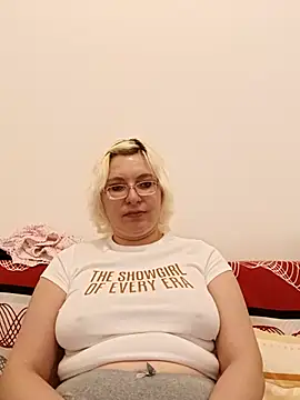 VikaKing online show from November 7, 2025, 8:09 pm