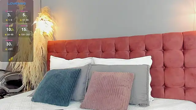 Tania 77  online show from February 14, 2026, 12:24 pm