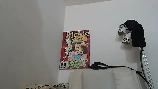 Thomasjons  online show from December 14, 2025, 5:40 pm