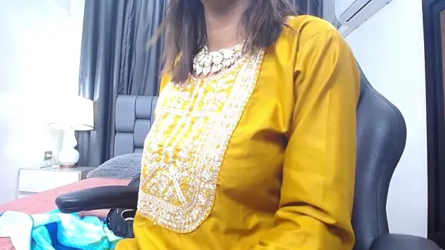 Snapshot of kairadayamai chatting on May 6, 2026, 11:48 am kairadayamai online show from May 6, 2026, 11:48 am