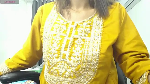 Snapshot of kairadayamai chatting on May 7, 2026, 11:48 am kairadayamai online show from May 7, 2026, 11:48 am