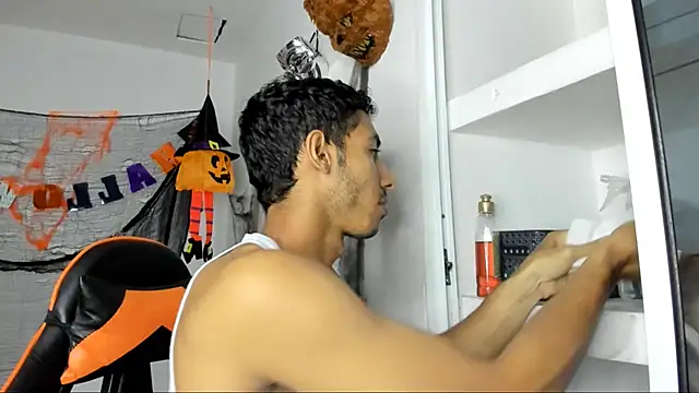 jhosep hamilton online show from October 20, 2025, 12:05 pm