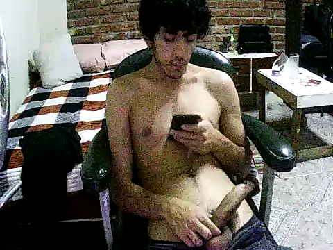 Ezequiel2006xh online show from April 14, 2026, 5:35 am