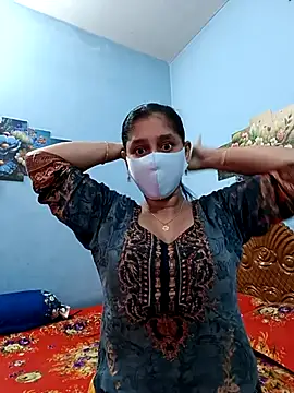 Cute Faria online show from April 17, 2026, 4:15 am