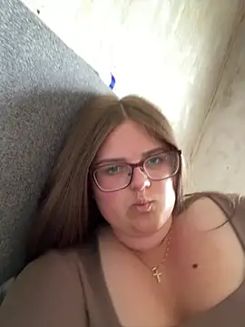 CurvyPaar2 online show from May 21, 2026, 3:19 pm