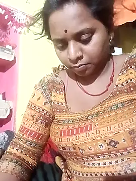 Hot crety online show from April 22, 2026, 7:59 pm