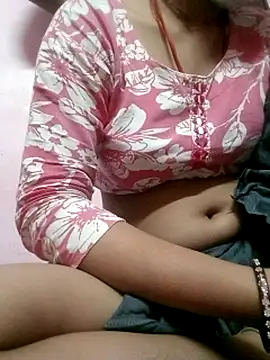 Snapshot of Hot_crety chatting on June 20, 2026, 8:44 pm Hot crety online show from June 20, 2026, 8:44 pm