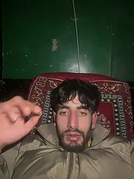 lyath3245 online show from February 14, 2026, 3:31 pm